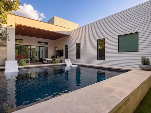 424 Cameron Avenue , Dallas, TX 75223