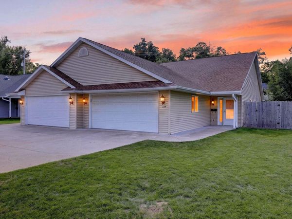 329 Soden Drive, Oregon, WI 53575