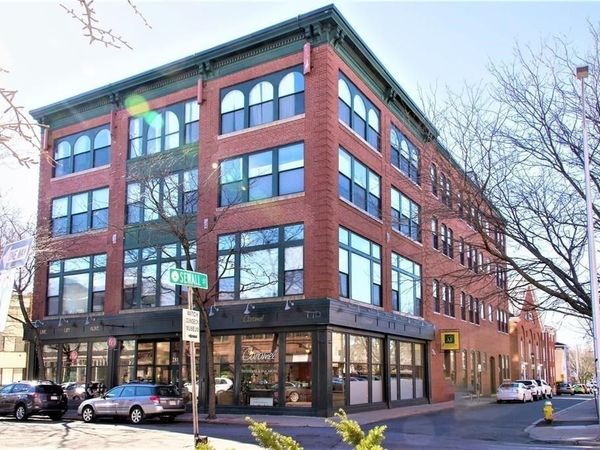 281 Essex, Unit 203, Salem, MA 01970