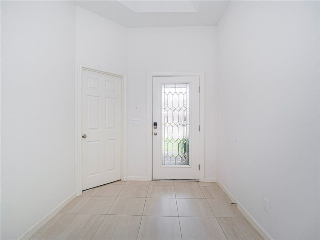 80 52nd Square, Vero Beach, FL 32968 Photo
