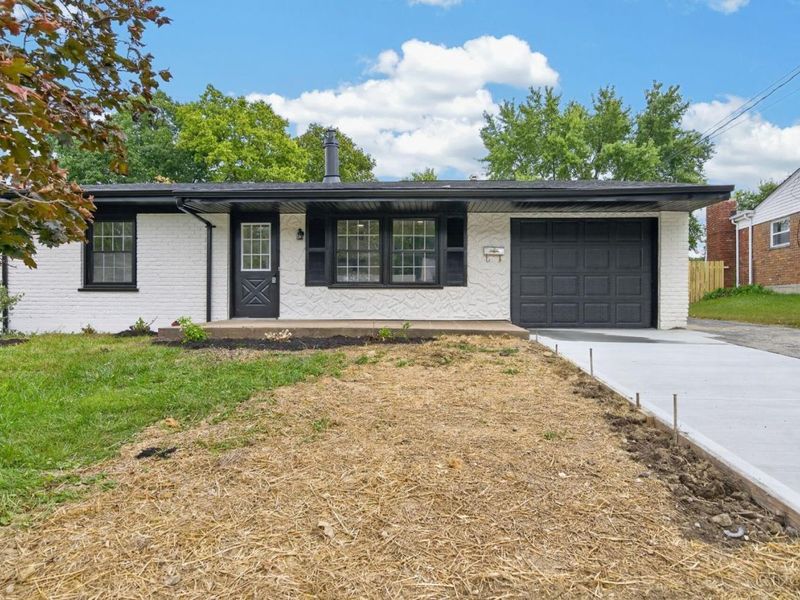 10944 Lemarie Drive, Sharonville, OH 45241 Photo 2