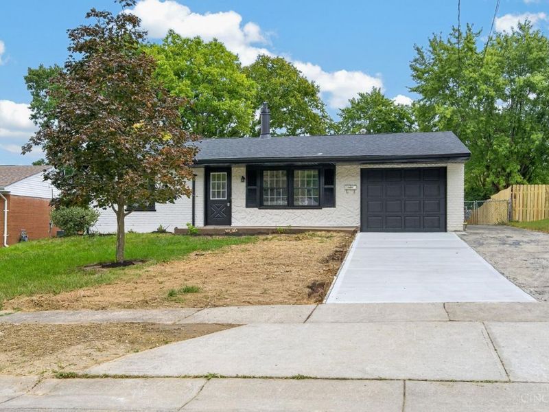 10944 Lemarie Drive, Sharonville, OH 45241 Photo 3