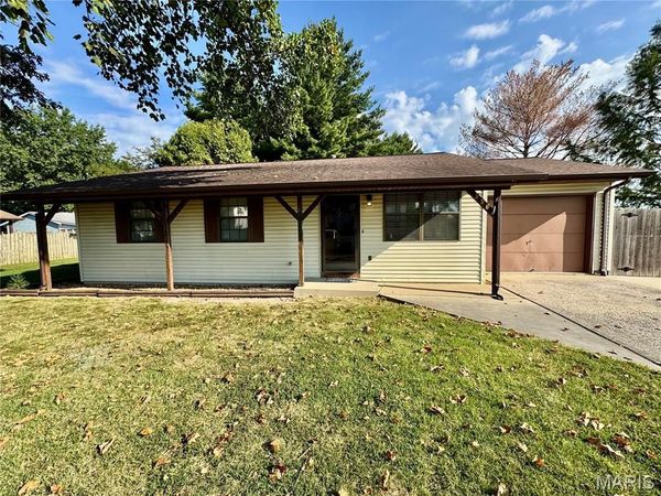 229 Laura Street, Mascoutah, IL 62258
