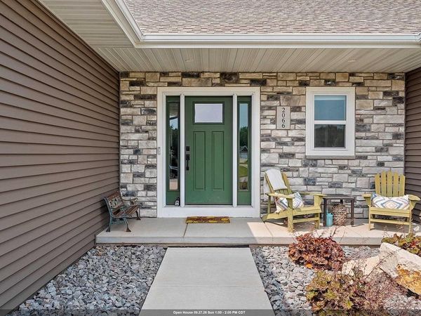 2066 FESCUE WAY, Suamico, WI 54313