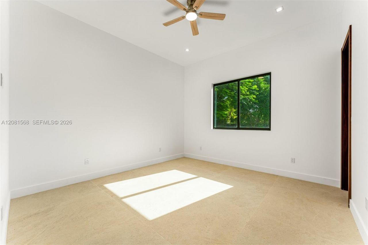 9475 SW 117th Ter, Miami, FL 33176 Photo