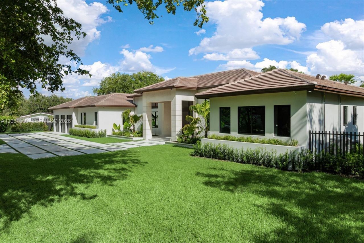 9475 SW 117th Ter, Miami, FL 33176 Photo