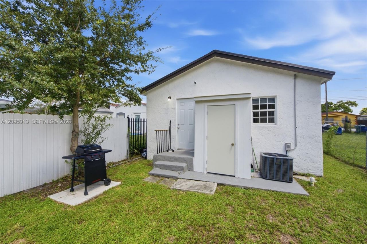 7026 NW 21st Ave, Miami, FL 33147 Photo
