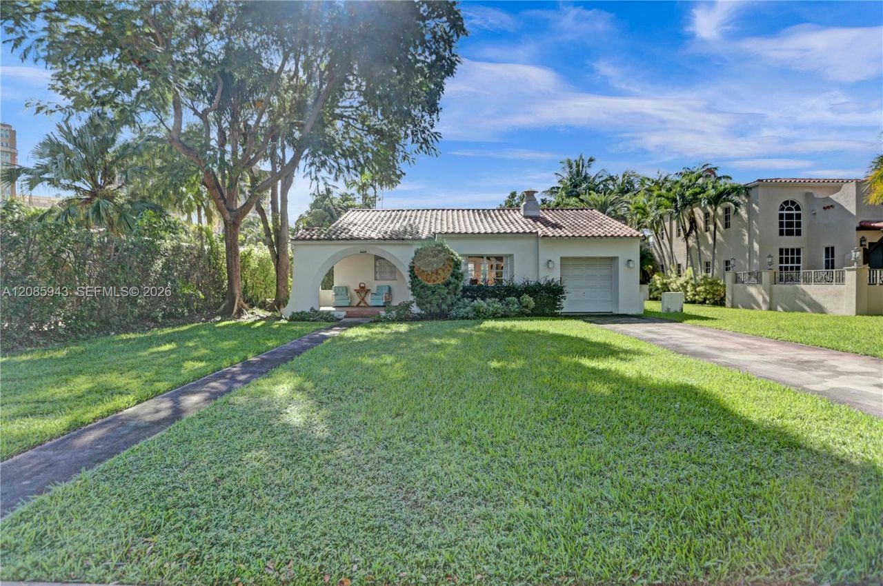 2214 Segovia Cir, Coral Gables, FL 33134 Main Photo
