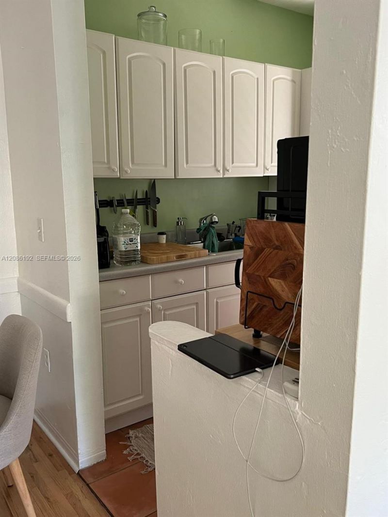 1551 Michigan Ave, Unit 8, Miami Beach, FL 33139 Photo