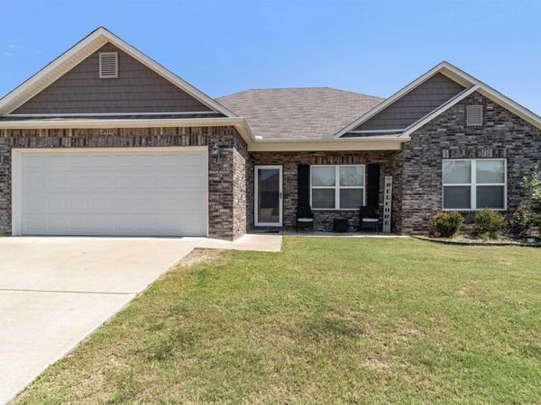 2010 Matthews Meadows Lane , Conway, AR 72032