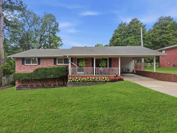 501 Oaklawn Drive , Morrilton, AR 72110