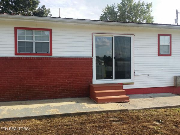 1110 Hickory Flats Rd, Pennington Gap, VA 24277
