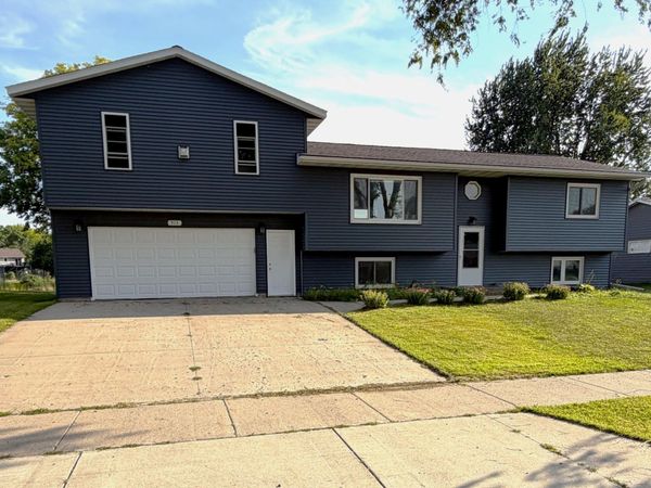 513 Homestead Road , Mankato, MN 56001