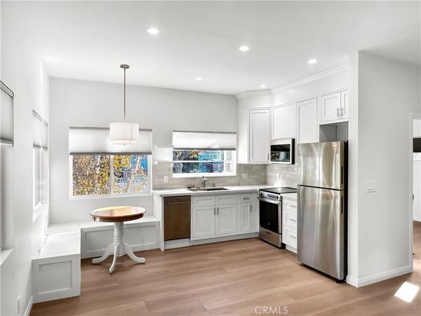 6016 Lake Lindero, Unit A, Agoura Hills, CA 91301