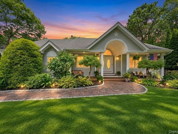 7 Wood Hollow Drive , Westhampton, NY 11977