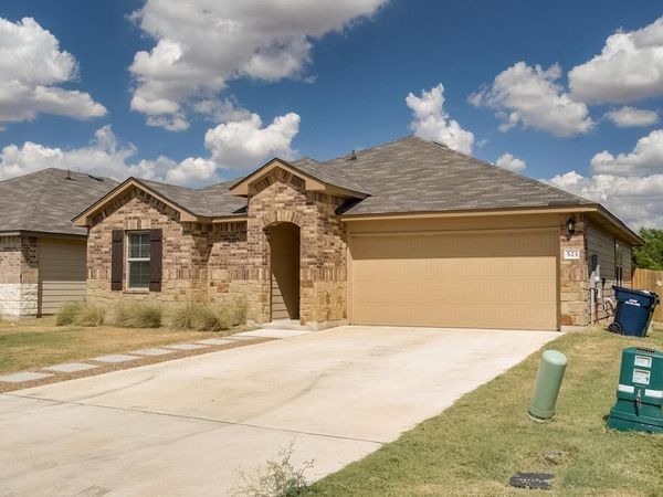 521 Anconia CT, Jarrell, TX 76537
