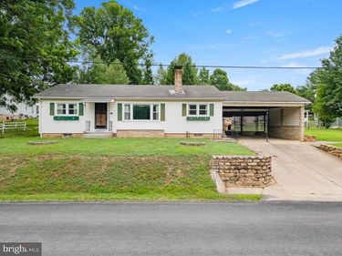 304 WATER STREET , EDINBURG, VA 22824