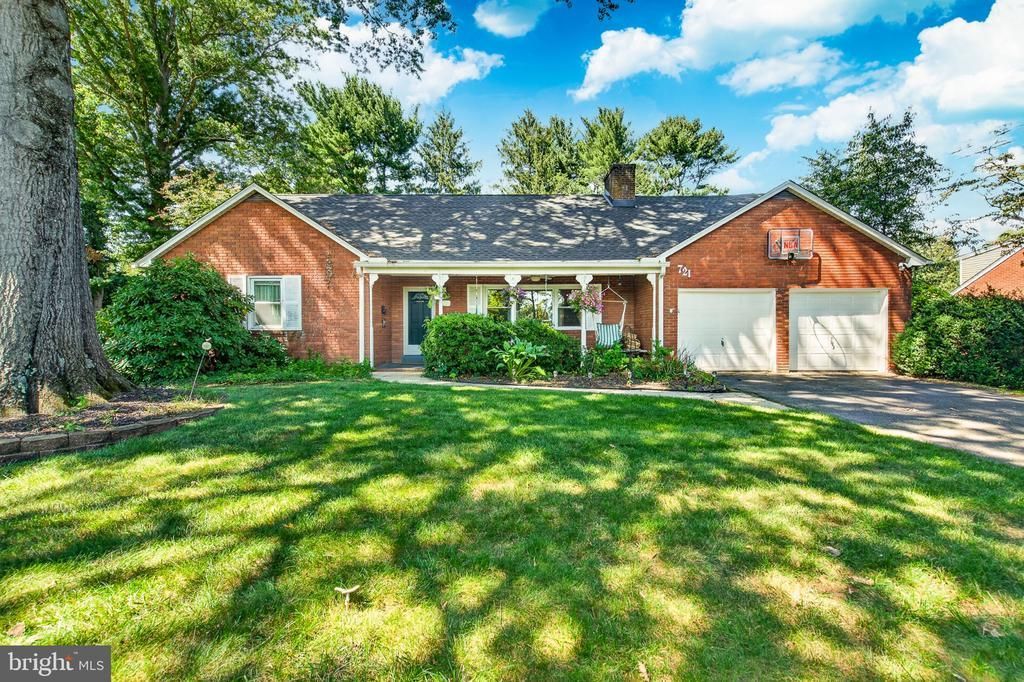 721 ROSELAWN AVENUE , LANSDOWNE, PA 19050