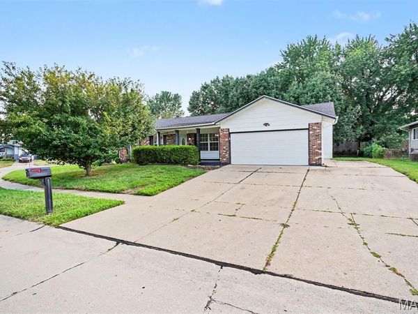 1106 Borden Drive , Florissant, MO 63031