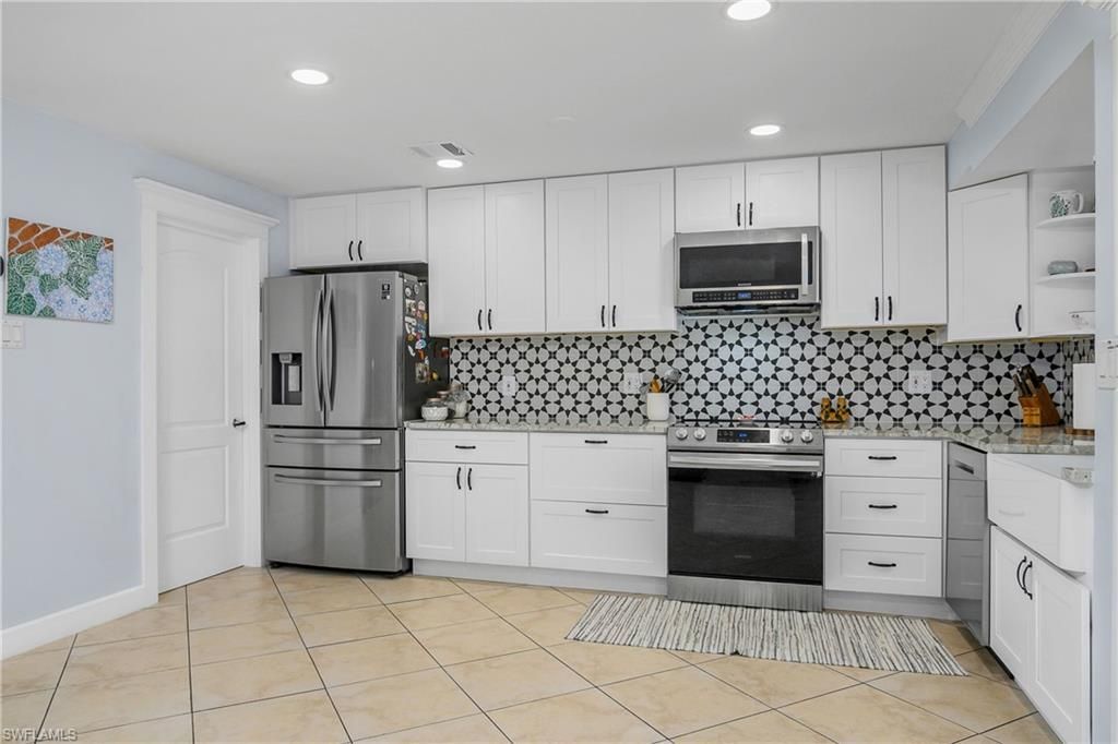 1072 Wisconsin Dr, Naples, FL 34103 Photo
