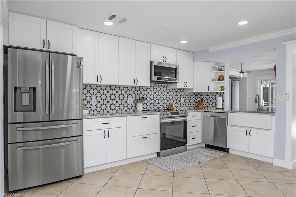 1072 Wisconsin Dr, Naples, FL 34103 Photo
