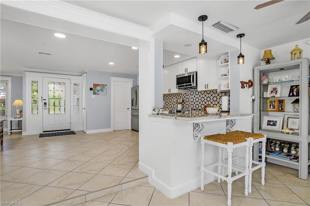 1072 Wisconsin Dr, Naples, FL 34103 Photo