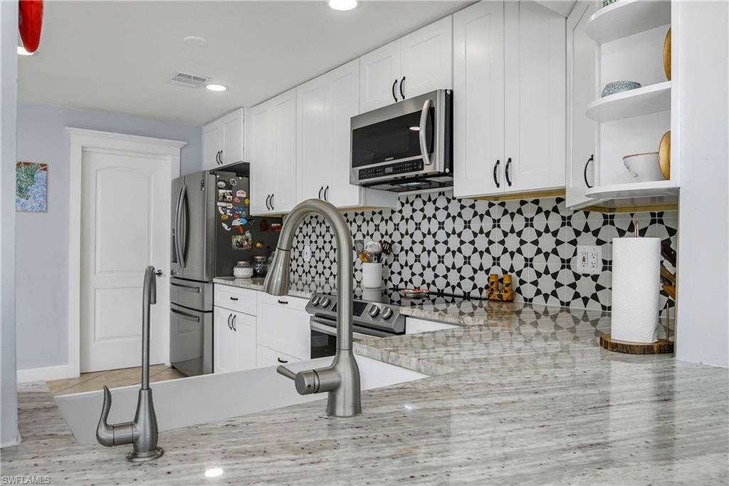1072 Wisconsin Dr, Naples, FL 34103 Photo