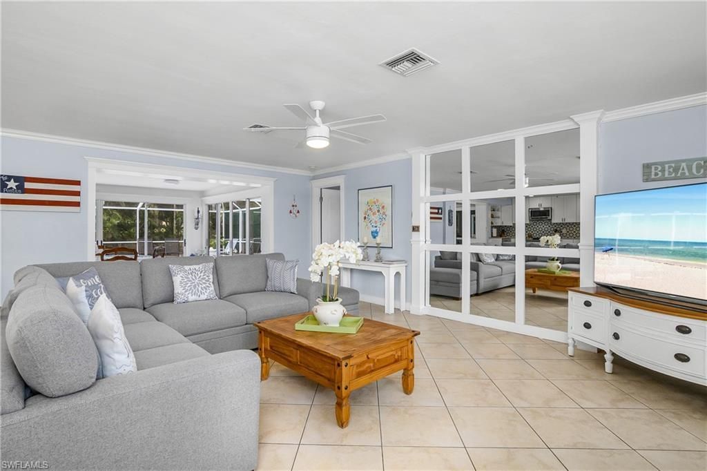 1072 Wisconsin Dr, Naples, FL 34103 Photo