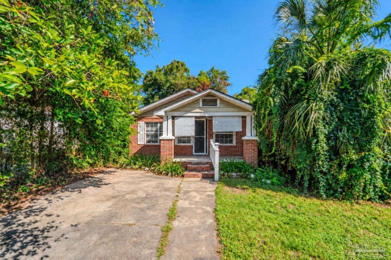 212 E Yonge St, Pensacola, FL 32503 Main Photo