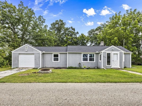 112 Fisherman Lane, Houghton Lake, MI 48629