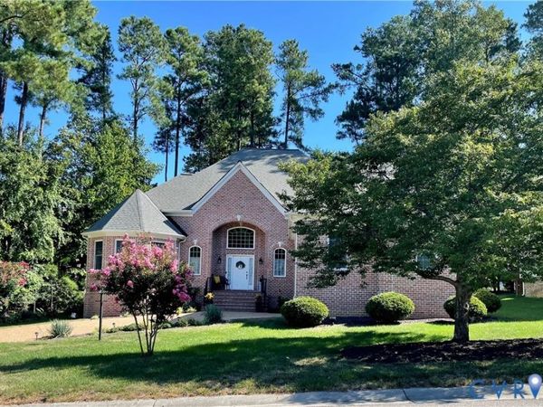 4806 Jennway Loop , Moseley, VA 23120