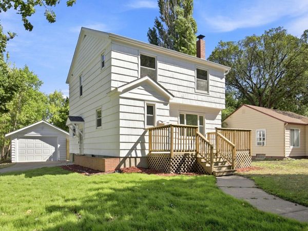 1102 2nd Street S, Moorhead, MN 56560
