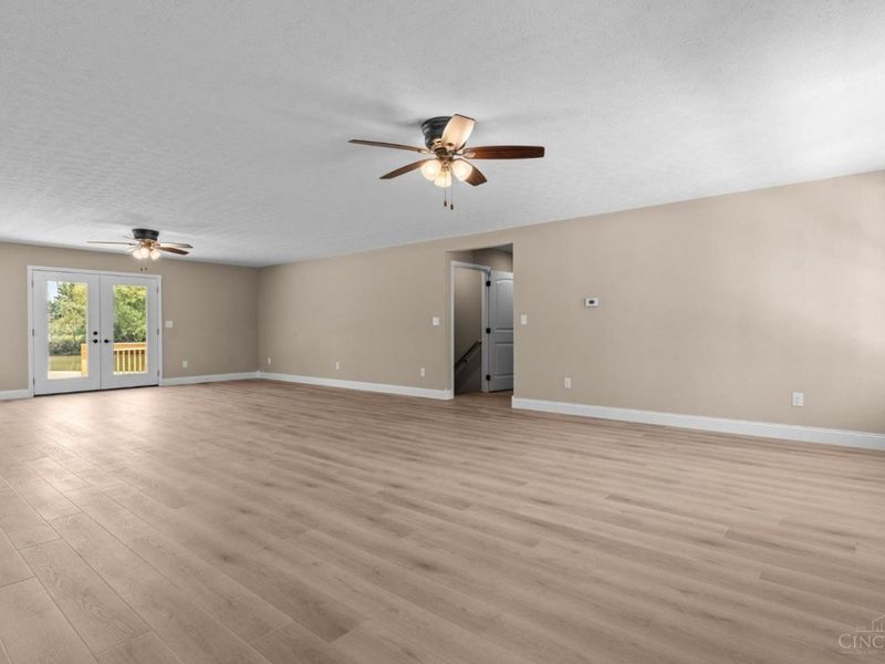 647 E Mt Pleasant Road, Liberty Township, OH 45177 Photo 5