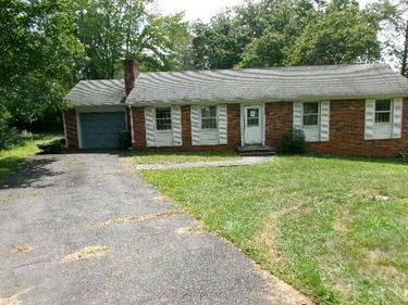 110 KERRY LN, CHARLOTTESVILLE, VA 22901