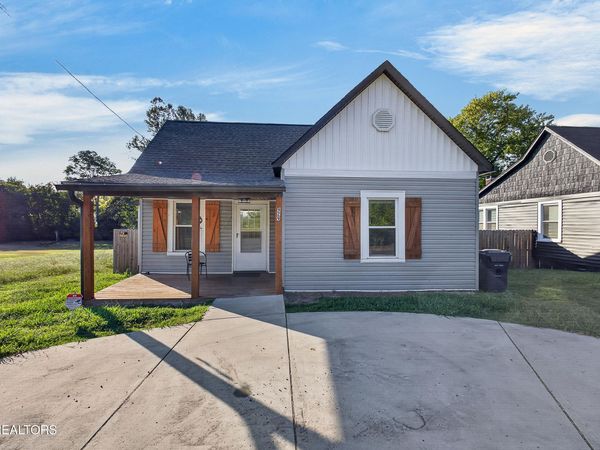 929 Maryville Pike, Knoxville, TN 37920
