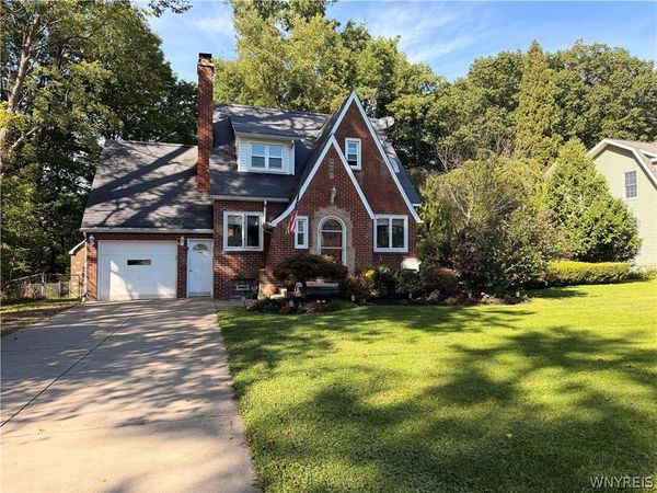 4468 Littlepine Road, Hamburg, NY 14075