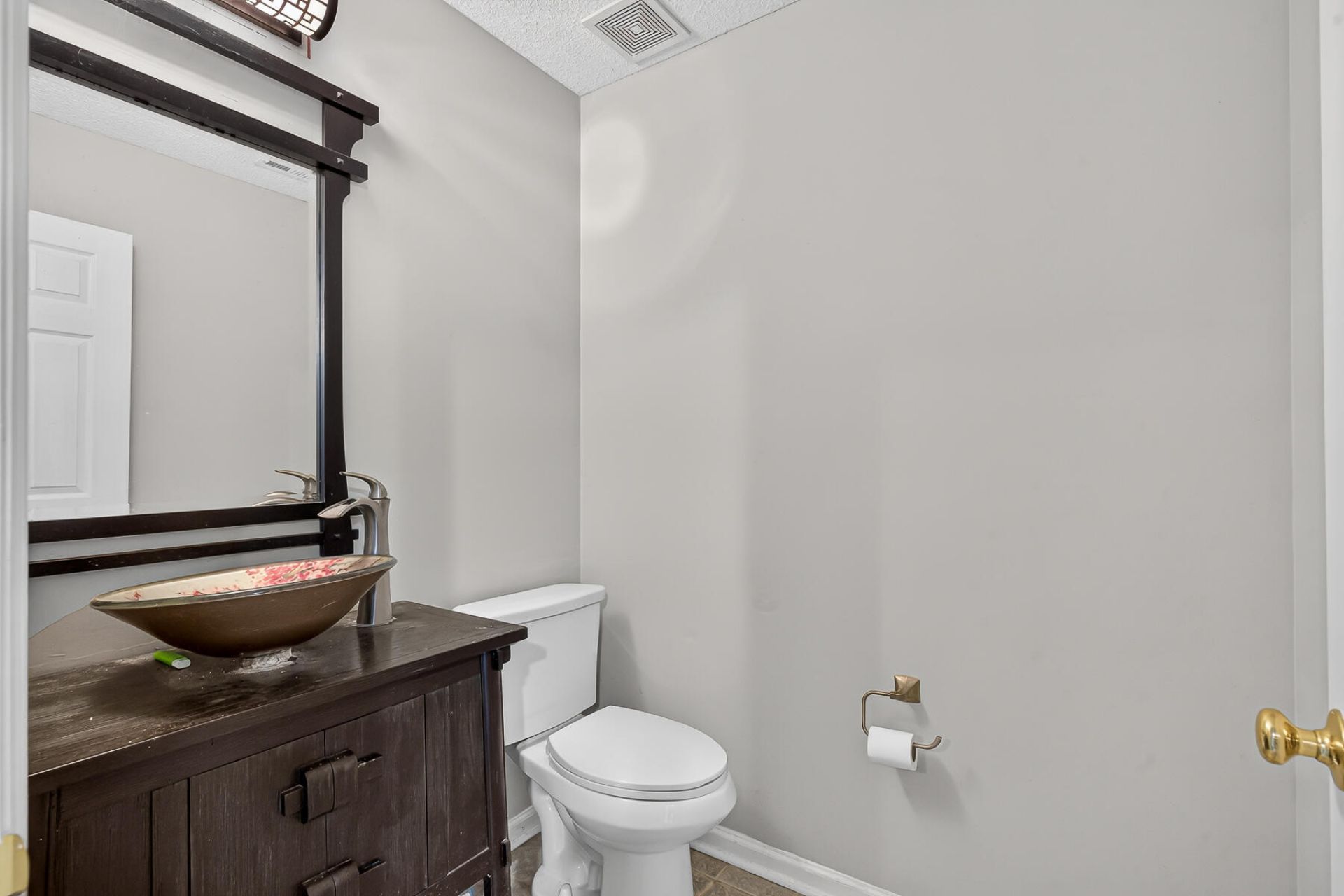 105 Sun Valley Court Photo 34