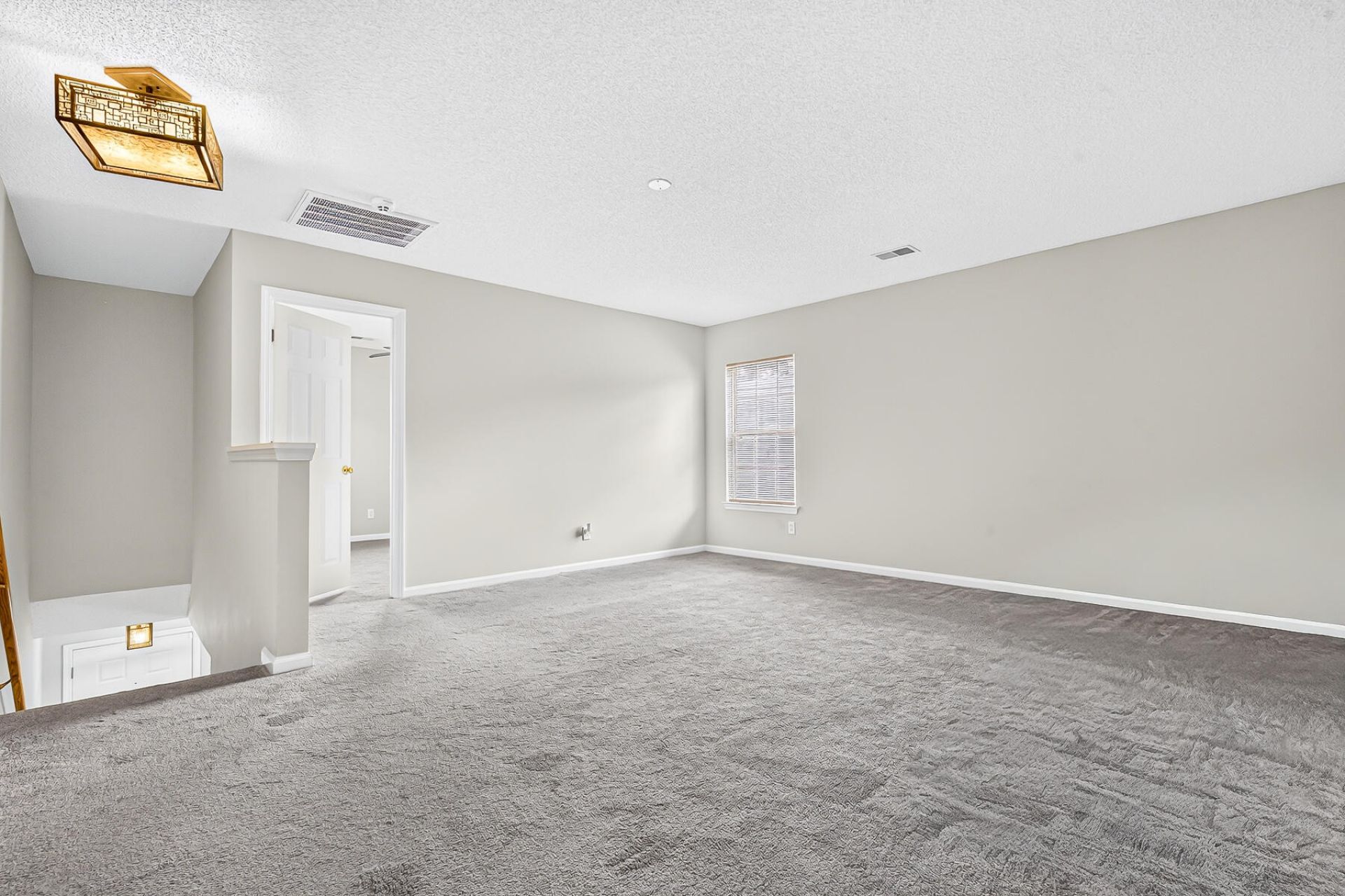105 Sun Valley Court Photo 38