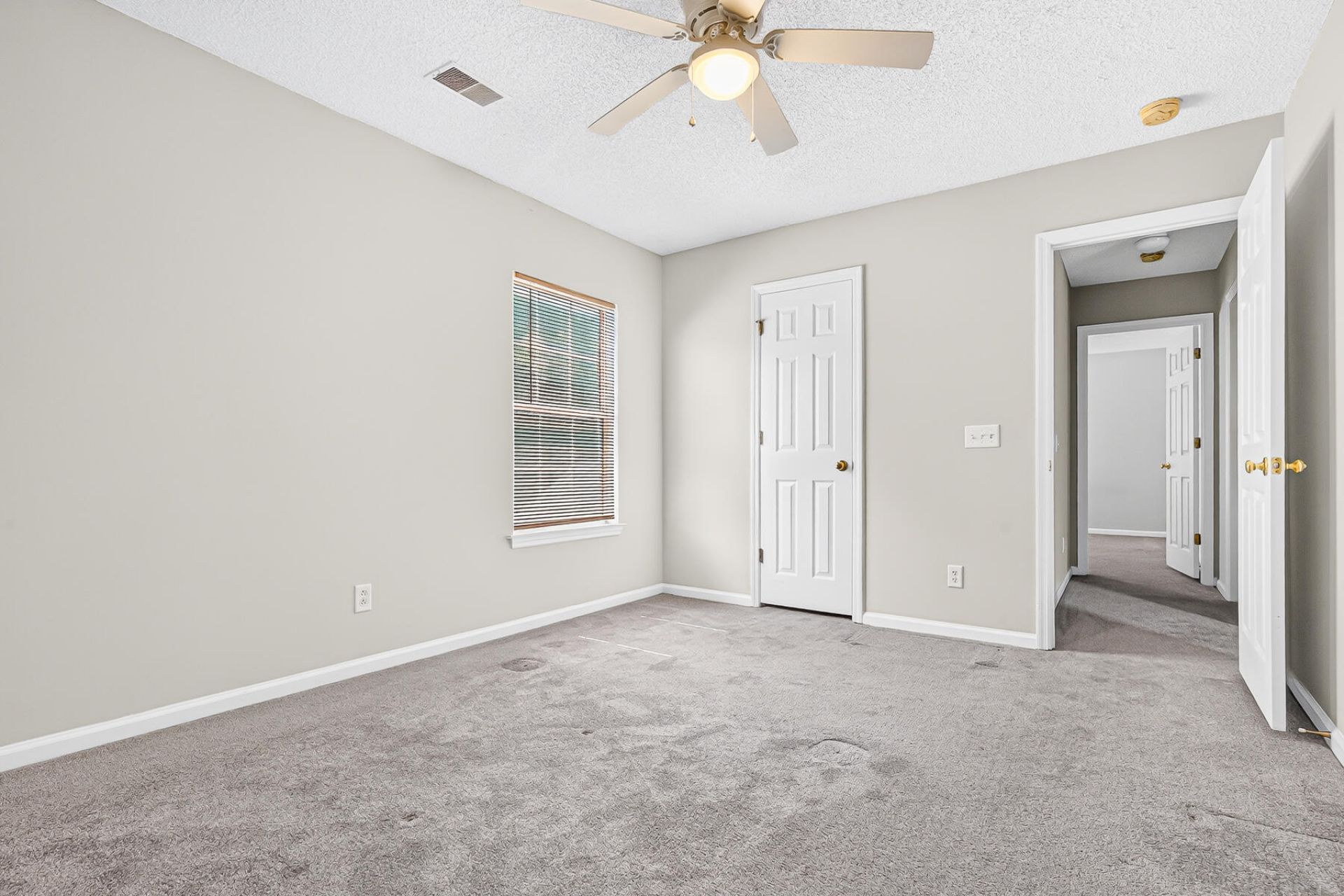 105 Sun Valley Court Photo 52