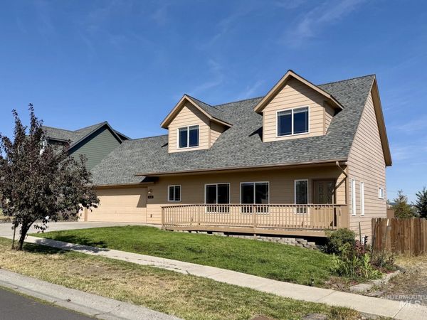 348 Pintail Ln, Moscow, ID 83843