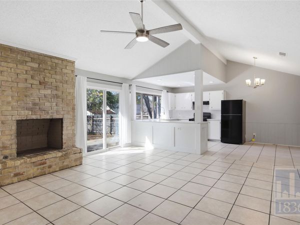 8912 Hunters TRCE, Austin, TX 78758