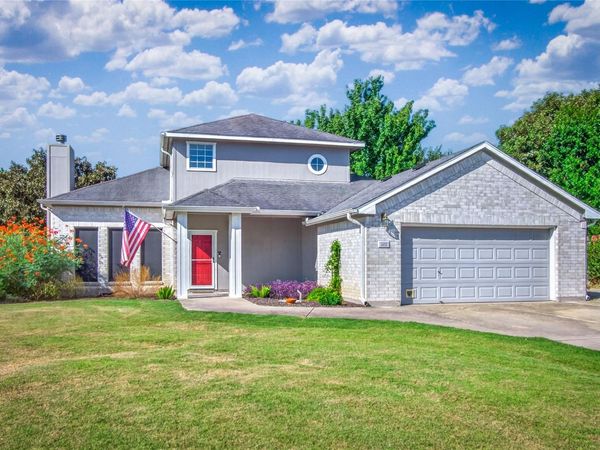 202 Spotted Fawn DR, Hutto, TX 78634