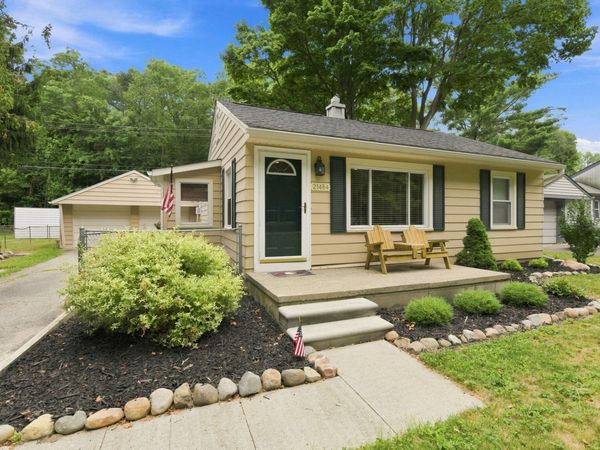 21484 Power Road, Farmington Hills, MI 48336