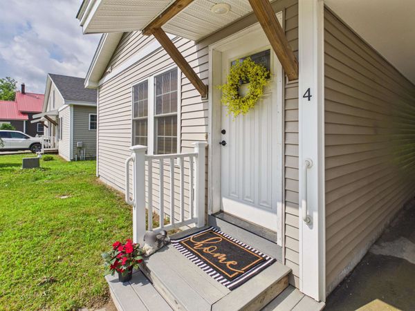 4 Cherry Tree Lane, Swanzey, NH 03446