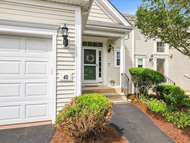 40 Stonebridge Dr, Unit 40, Hanson, MA 02341