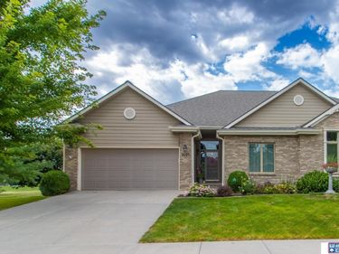 9041 S 28th Street, Lincoln, NE 68516