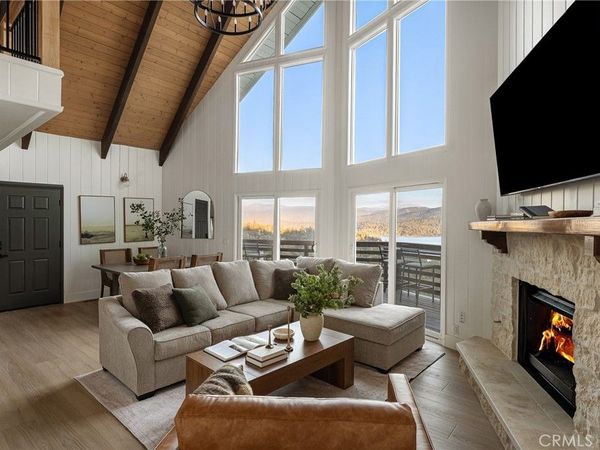 1096 Nadelhorn Drive, Lake Arrowhead, CA 92352