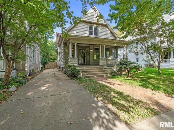 867 S DOUGLAS Street, Springfield, IL 62704