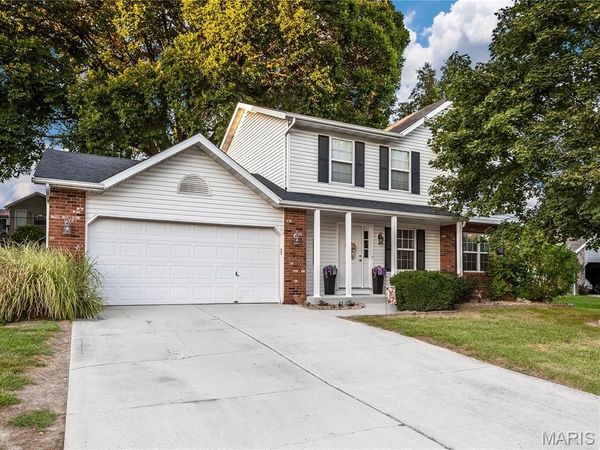 816 Cedar Valley Drive, Maryville, IL 62062