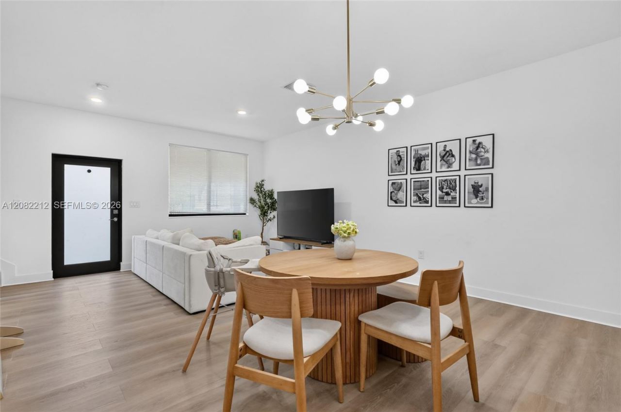 4915 NW 83rd Path , Unit 4915, Doral, FL 33166 Photo